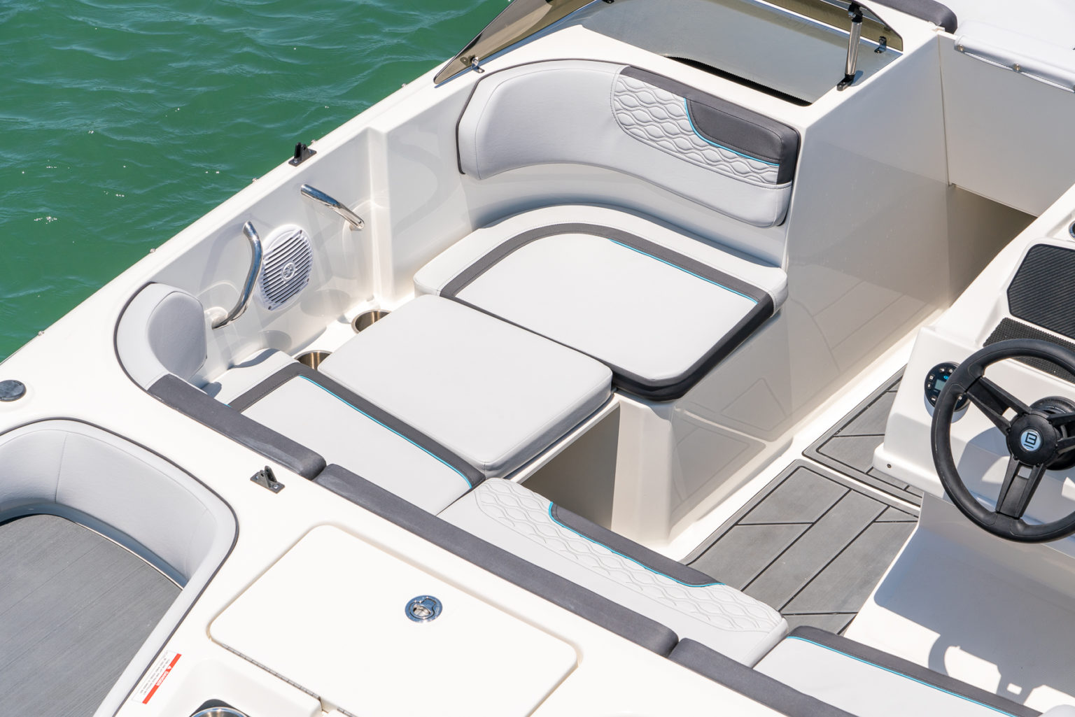 Boat Review: Bayliner Element M17 | Chesapeake Bay Magazine