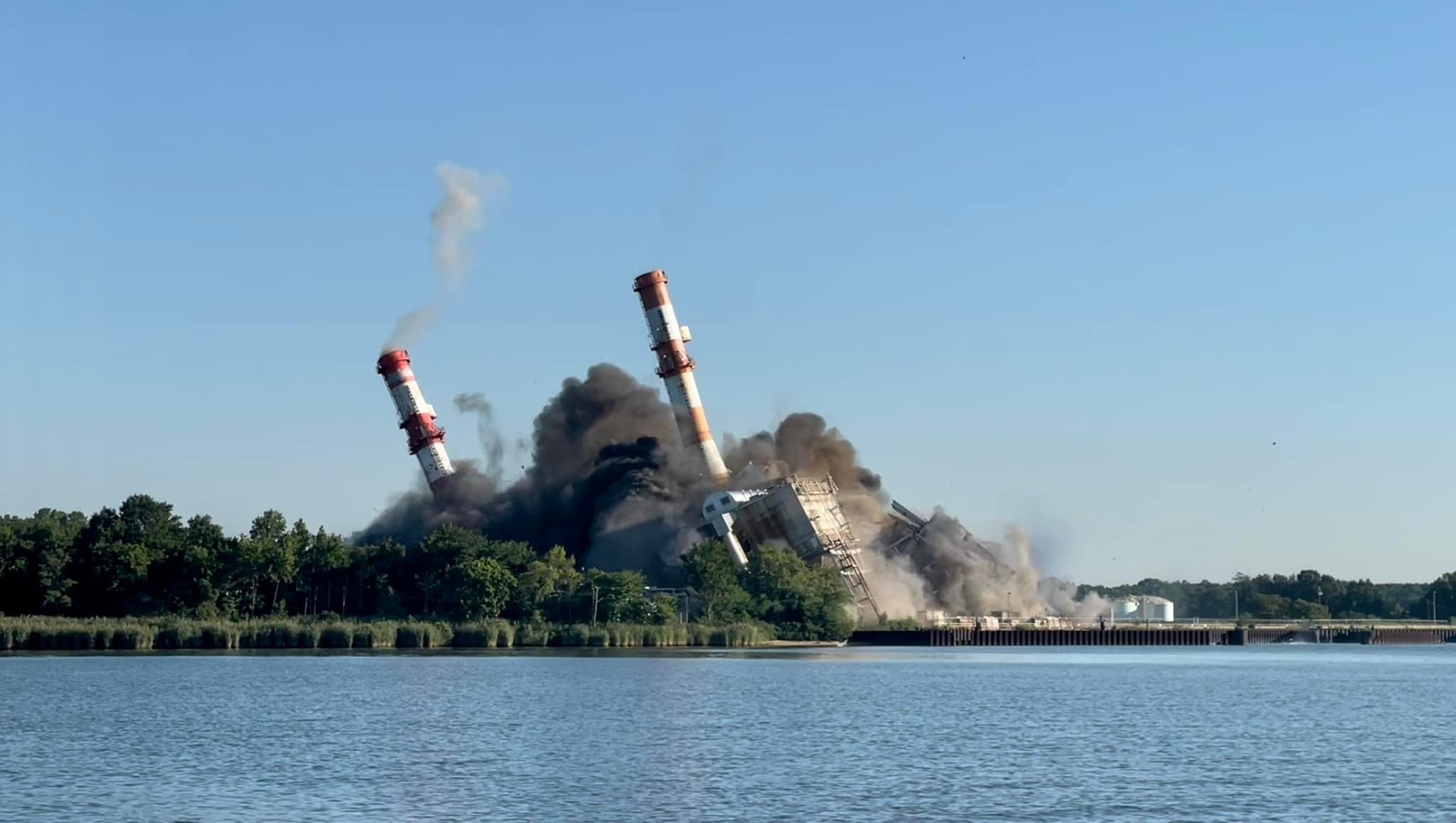 VIDEO: Developer Implodes Power Plant's Landmark Smokestacks